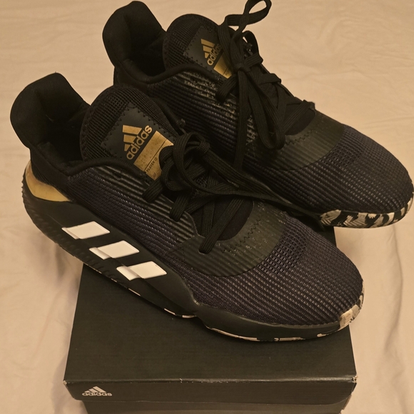 Adidas Men's Black and Gold Pro Bkunce Sneakers - Picture 2 of 6